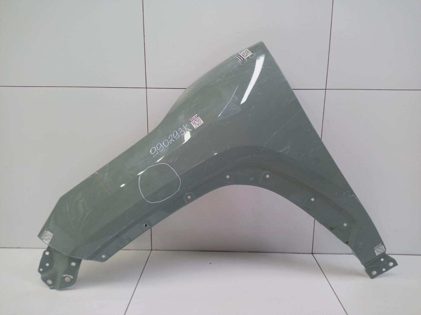 Крыло переднее левое