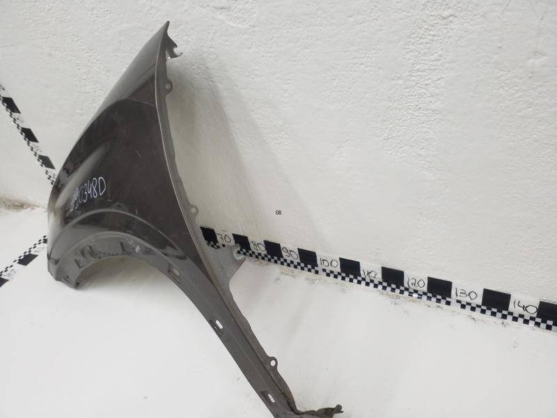 Крыло переднее левое