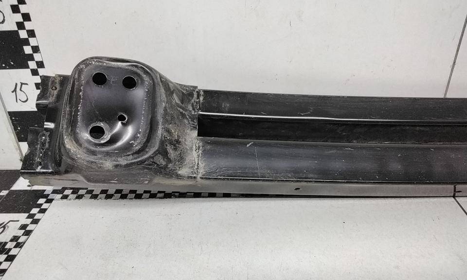 Усилитель заднего бампера