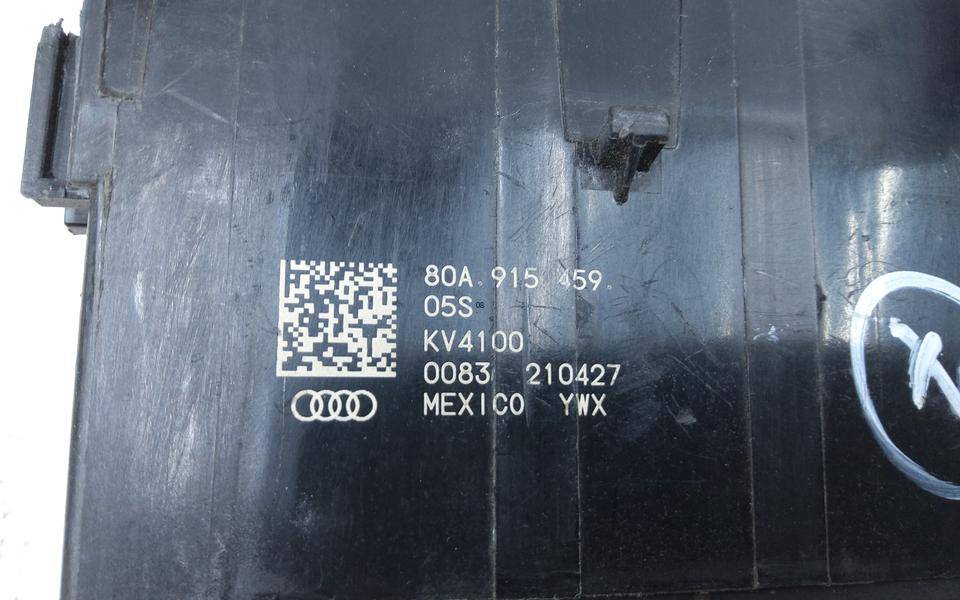 Клемма аккумулятора +