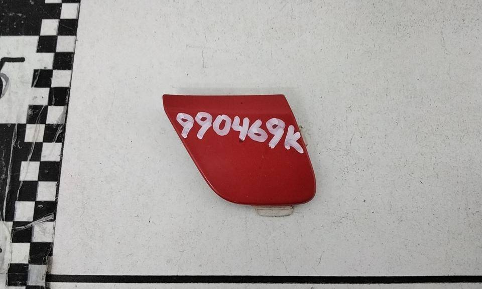 Заглушка буксировочного крюка