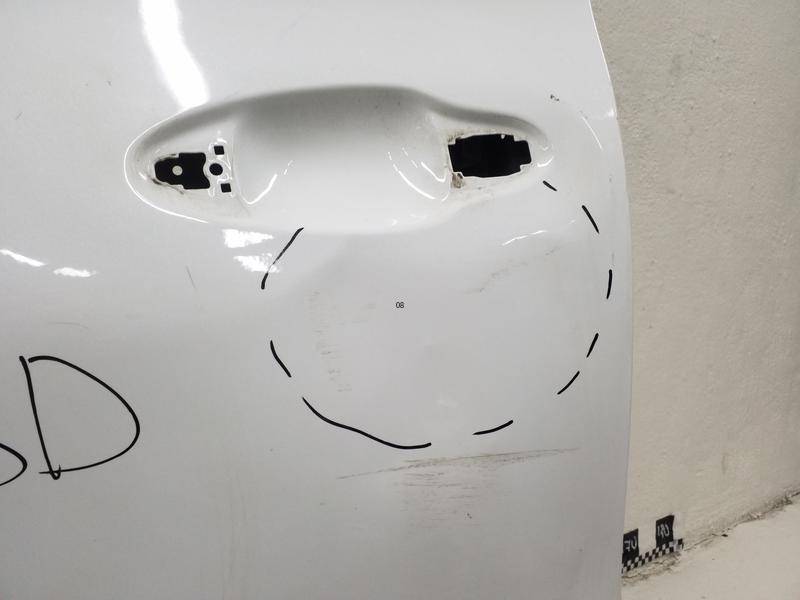 Дверь передняя левая