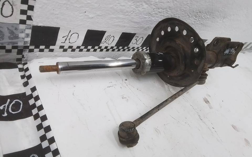 Амортизатор передний правый