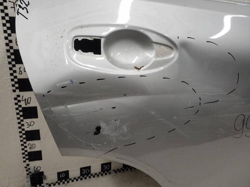 Дверь задняя правая