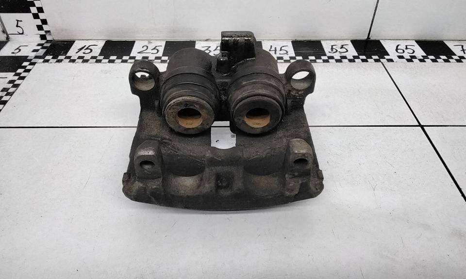 Суппорт передний правый