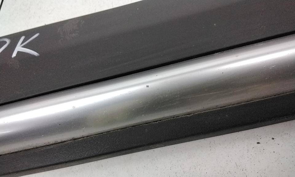 Накладка двери передней левой