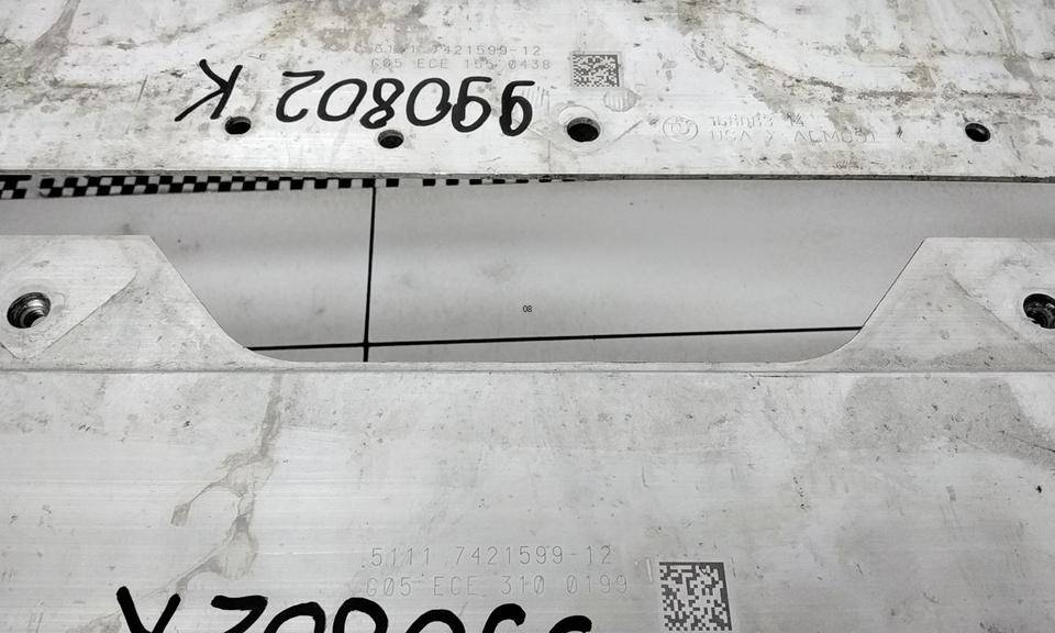 Усилитель переднего бампера