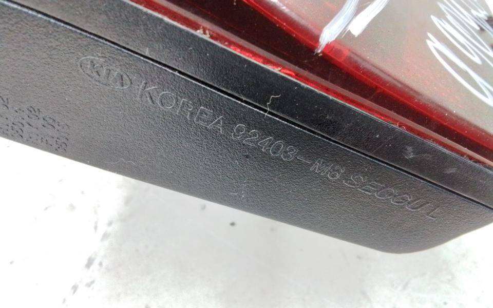 Фонарь задний внутренний левый