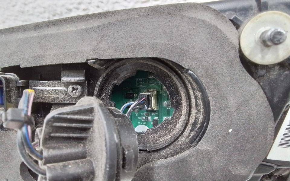 Фонарь задний внутренний левый