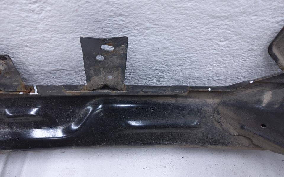 Усилитель заднего бампера