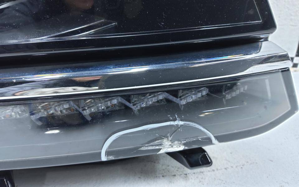 Фара правая