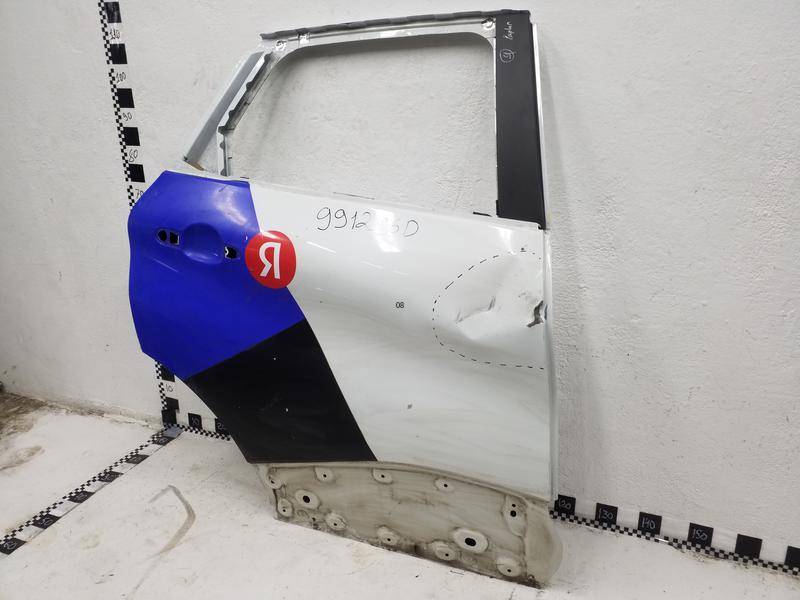 Дверь задняя правая