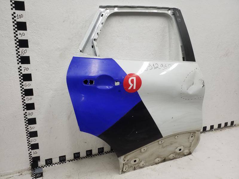 Дверь задняя правая