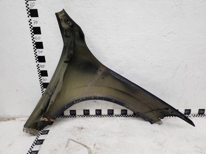 Крыло переднее левое