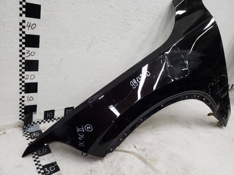 Крыло переднее левое