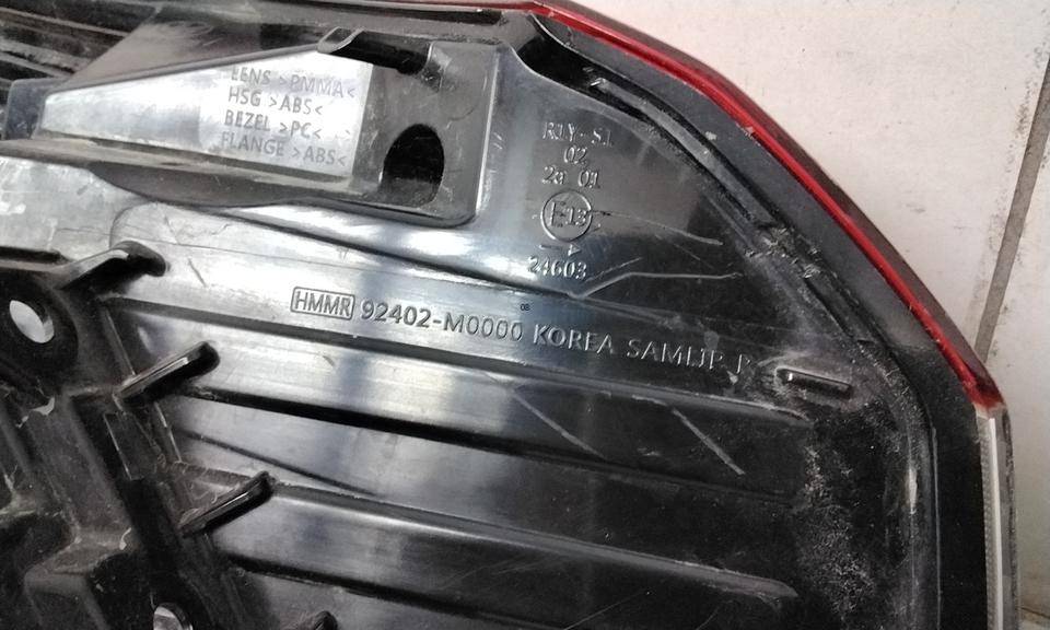 Фонарь задний наружный правый