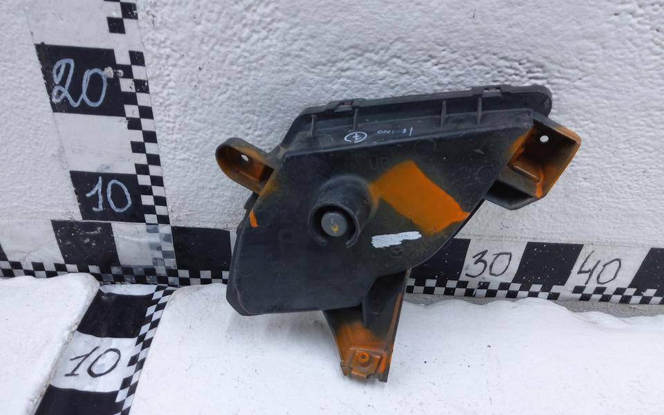 Отражатель в бампер задний правый