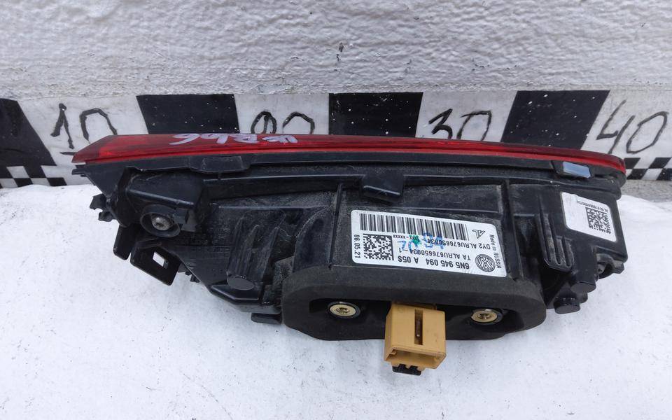 Фонарь задний внутренний правый