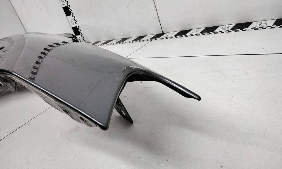 Крыло переднее правое