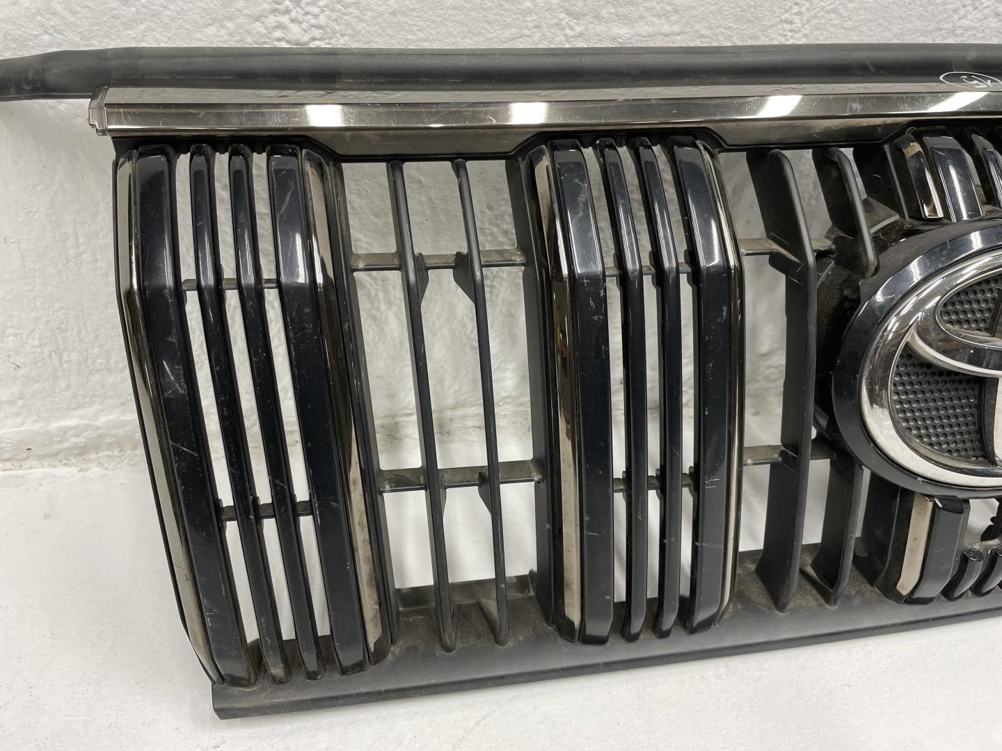 Решетка радиатора