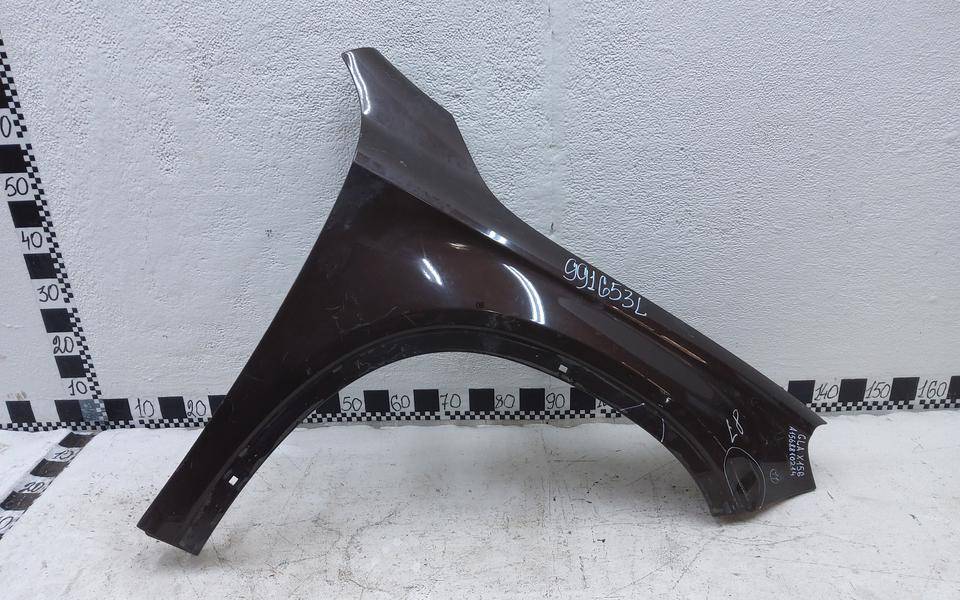 Крыло переднее правое