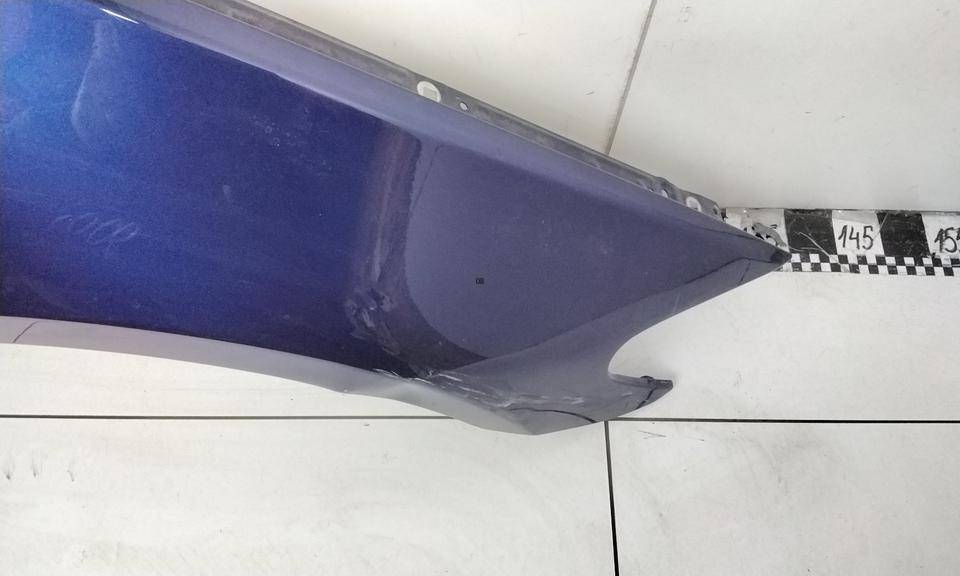 Крыло переднее правое