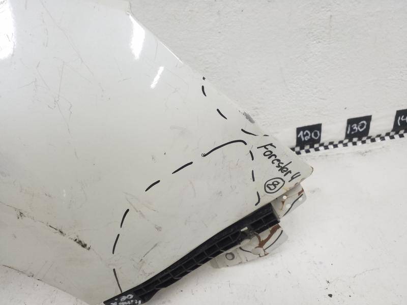 Крыло переднее правое