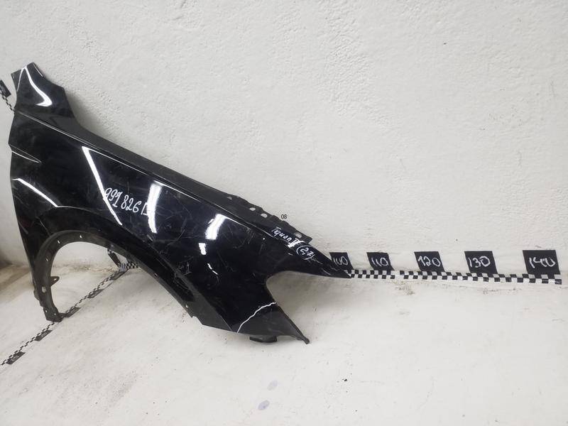 Крыло переднее правое