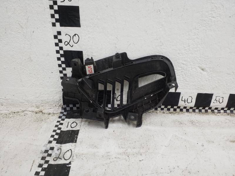 Накладка переднего бампера правая