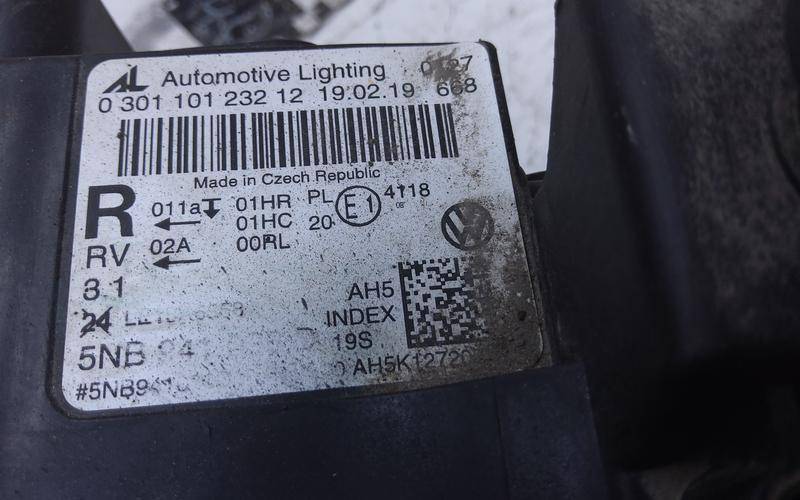 Фара правая