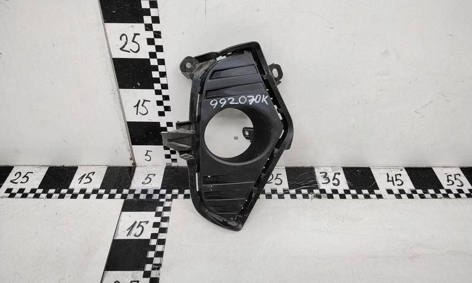 Накладка переднего бампера правая