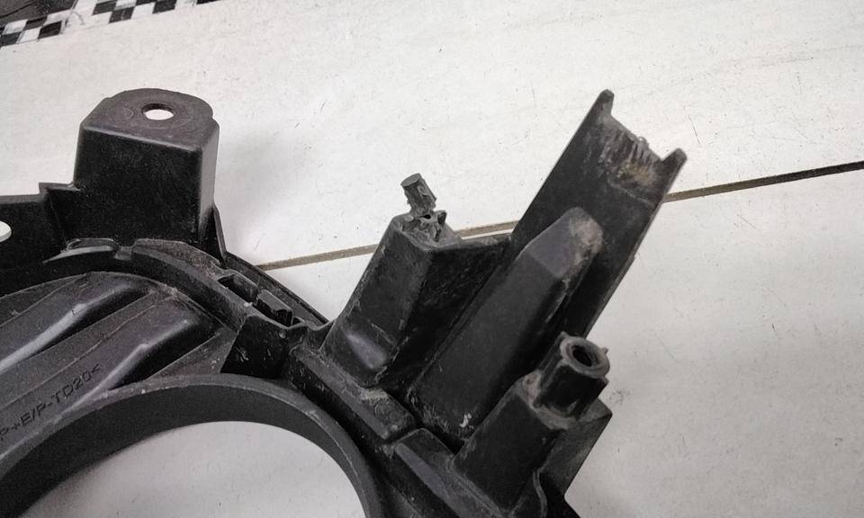 Накладка переднего бампера правая