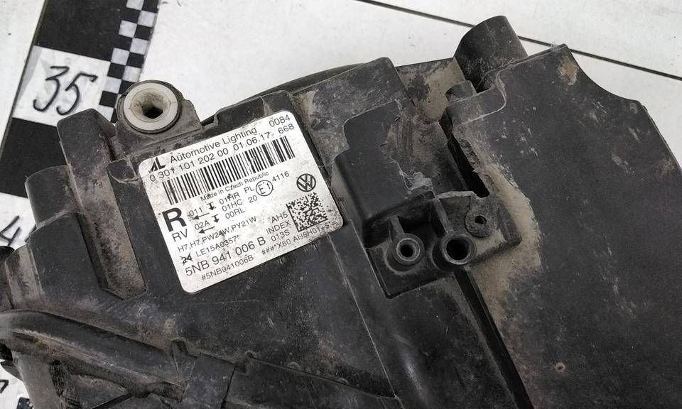 Фара правая