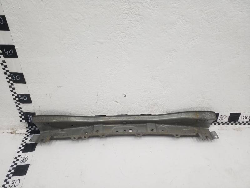 Усилитель переднего бампера