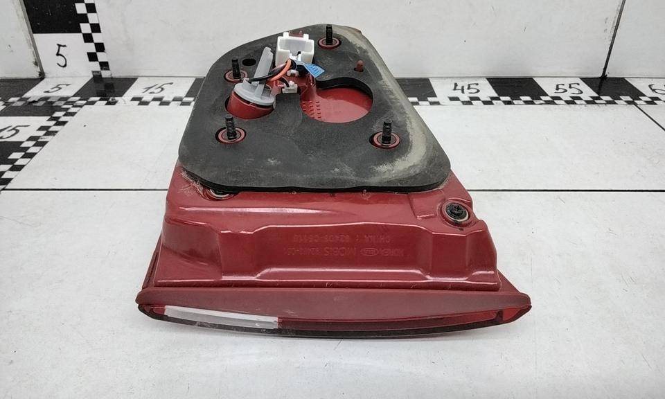 Фонарь задний внутренний левый