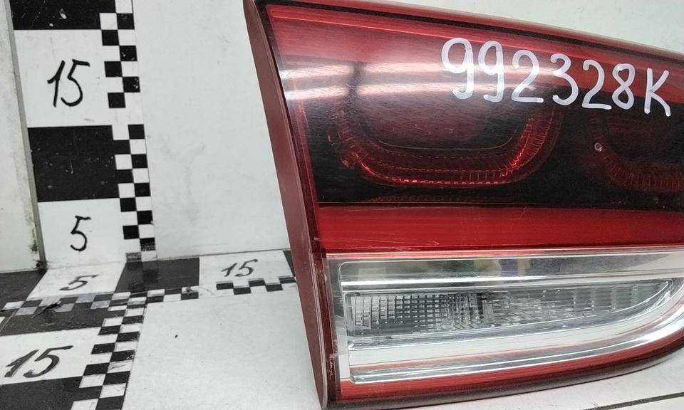 Фонарь задний внутренний левый