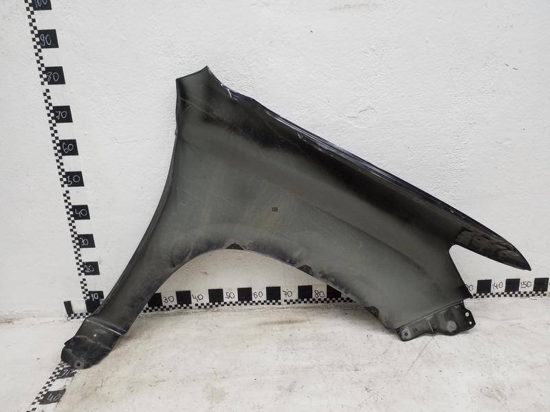 Крыло переднее левое