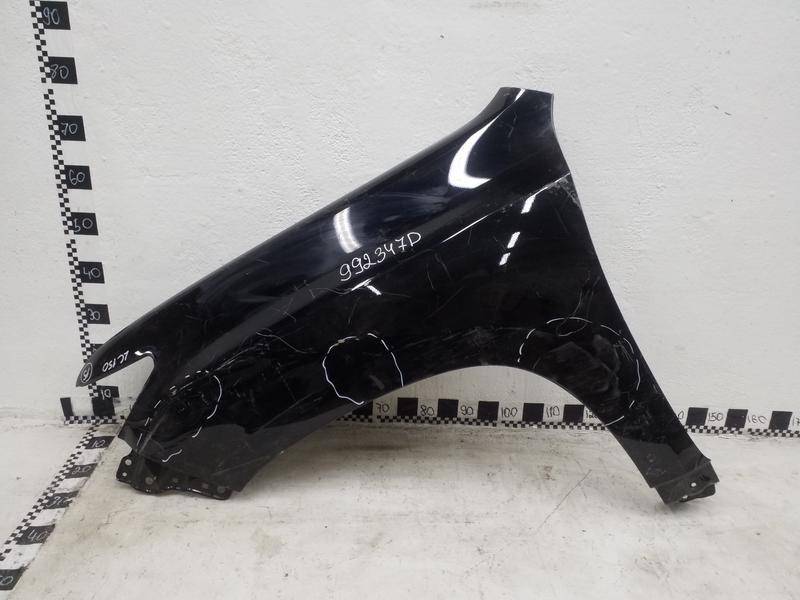 Крыло переднее левое