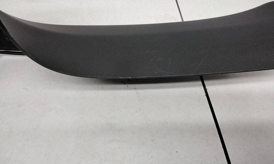 Обшивка крышки багажника