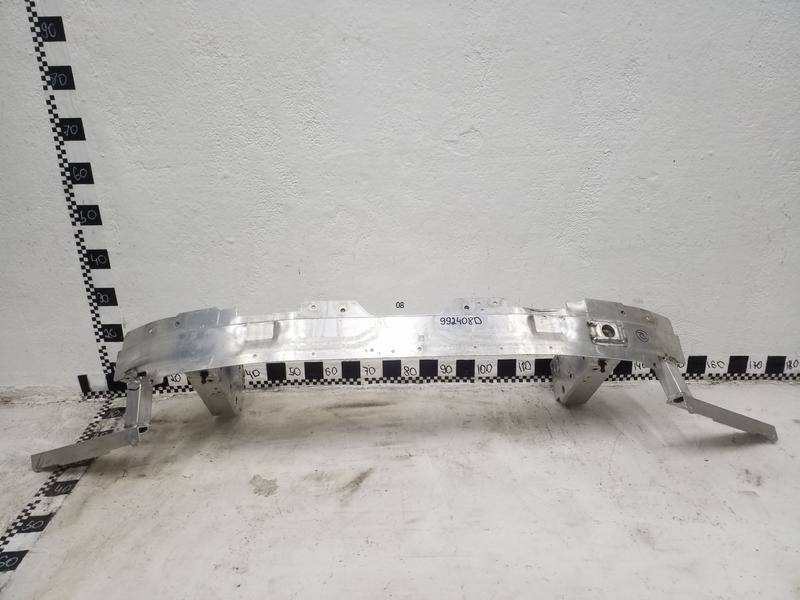 Усилитель переднего бампера