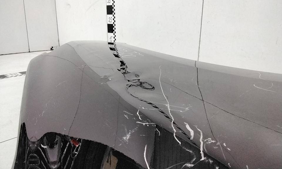 Крыло переднее правое