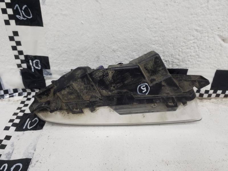 Фара противотуманная правая