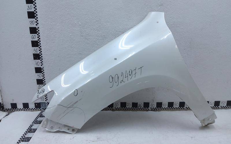 Крыло переднее левое