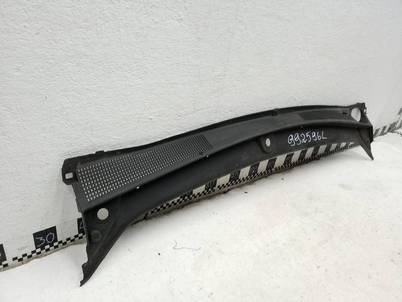 Решетка стеклоочистителей (Жабо)