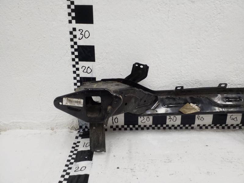 Усилитель заднего бампера