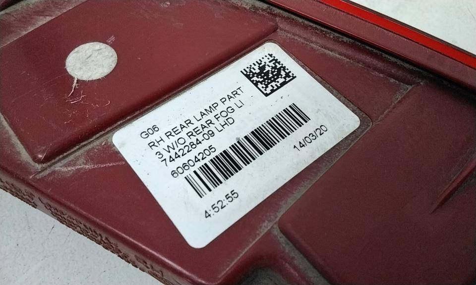 Отражатель в бампер задний правый