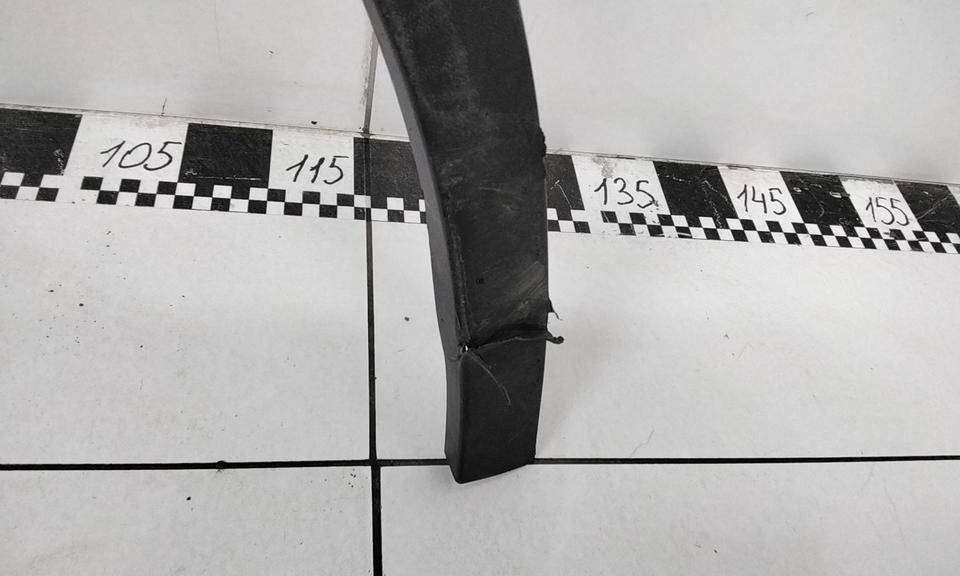 Крыло переднее правое