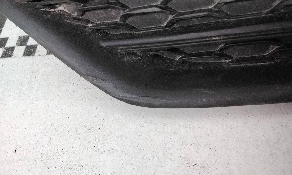 Накладка переднего бампера левая