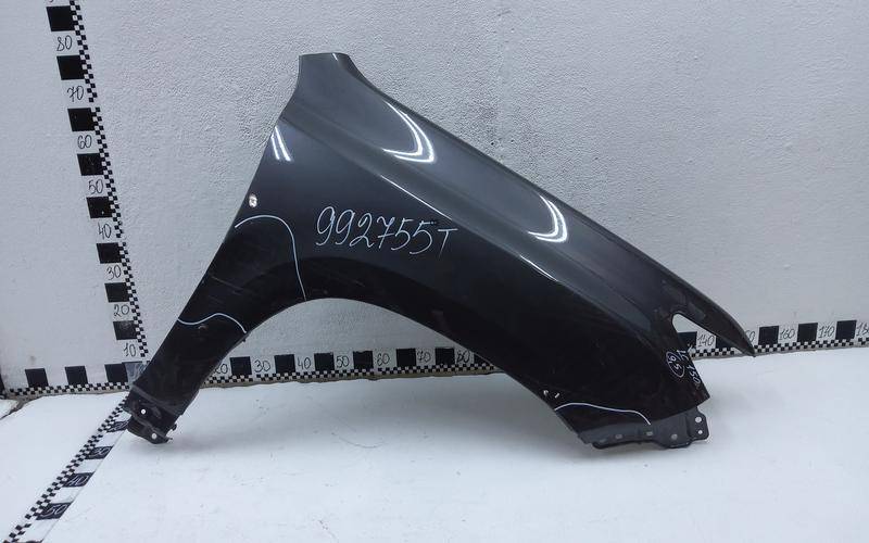 Крыло переднее правое