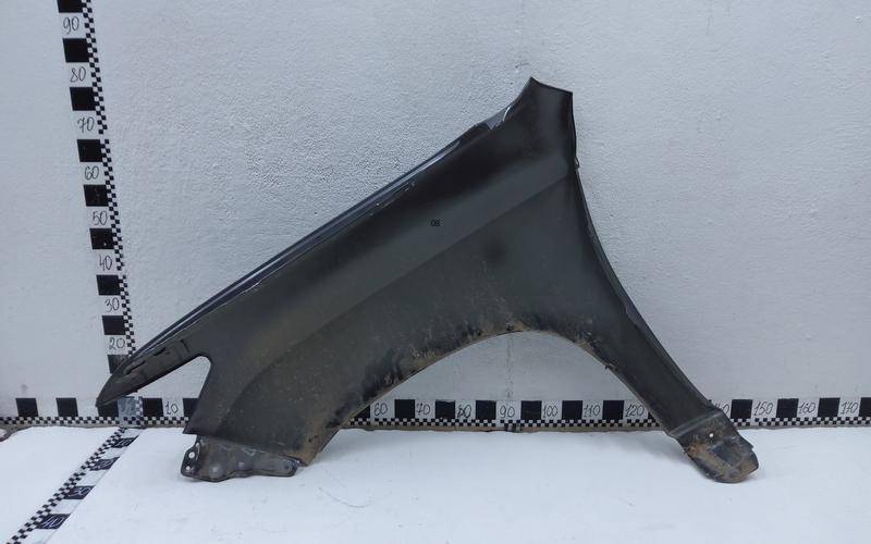 Крыло переднее правое